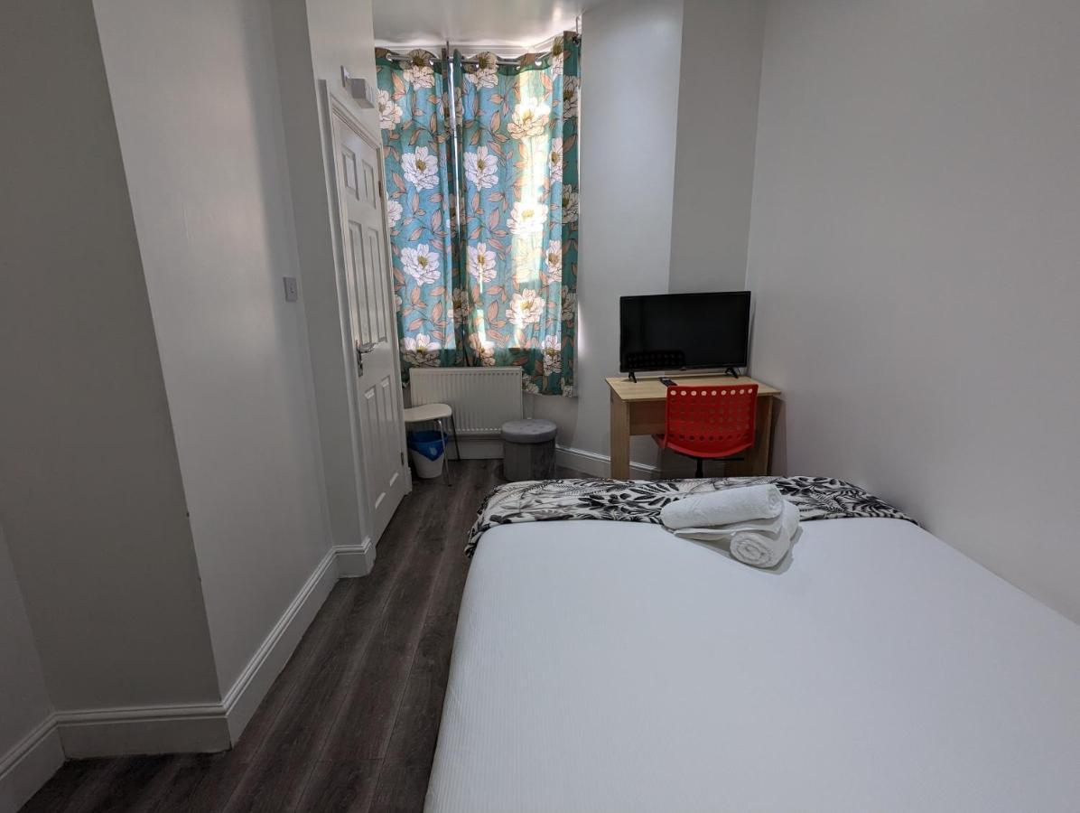 Casa de hóspedes Mile End- Prime Location *